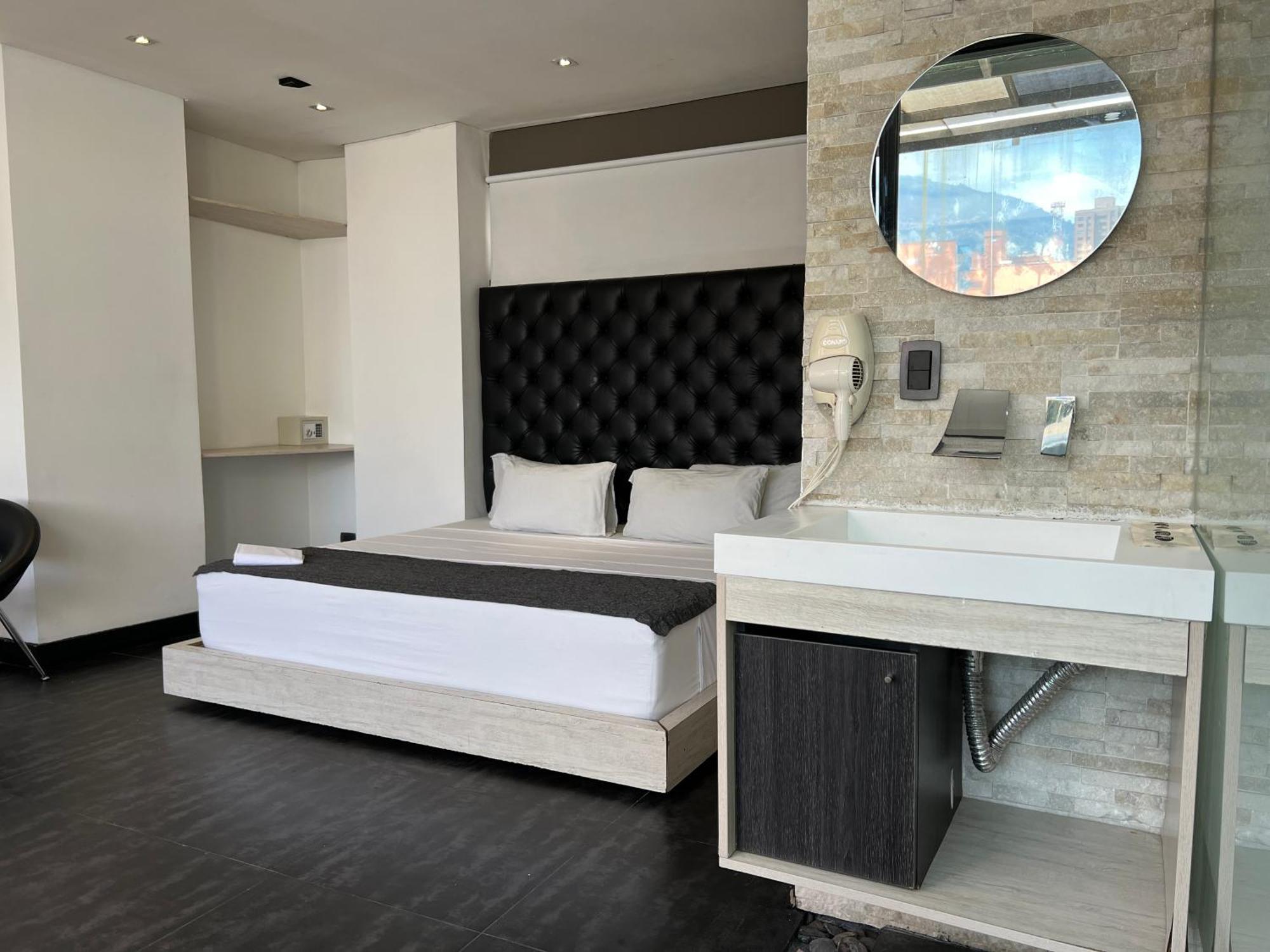 Hotel 47 Medellin Center מראה חיצוני תמונה