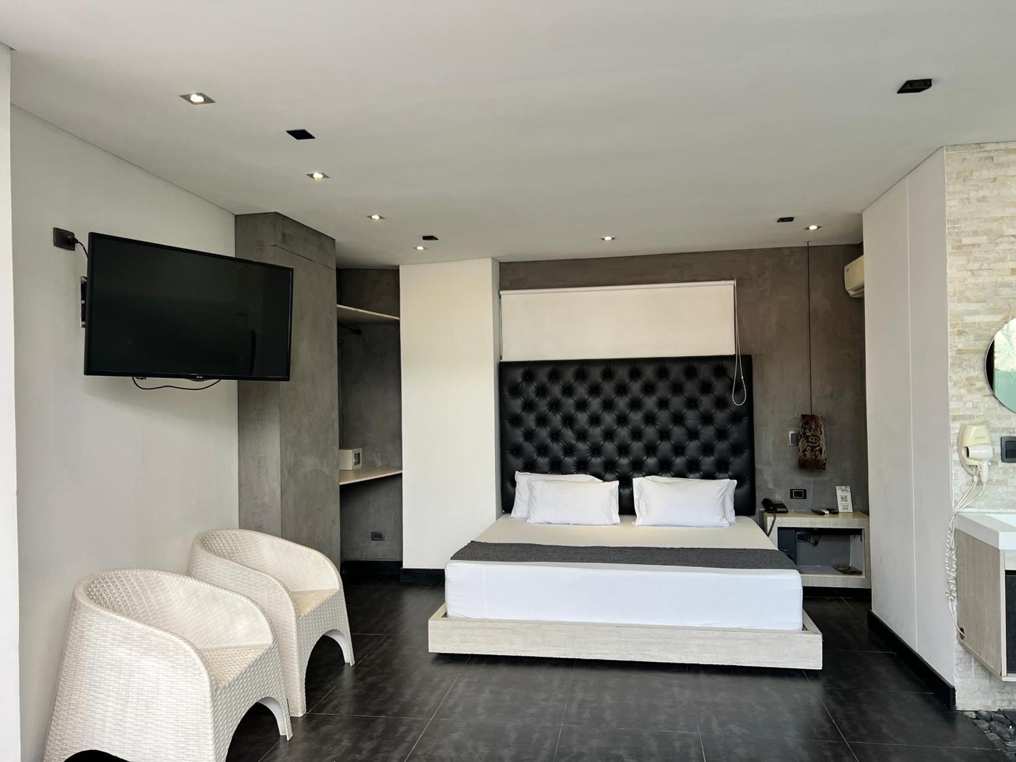 Hotel 47 Medellin Center מראה חיצוני תמונה