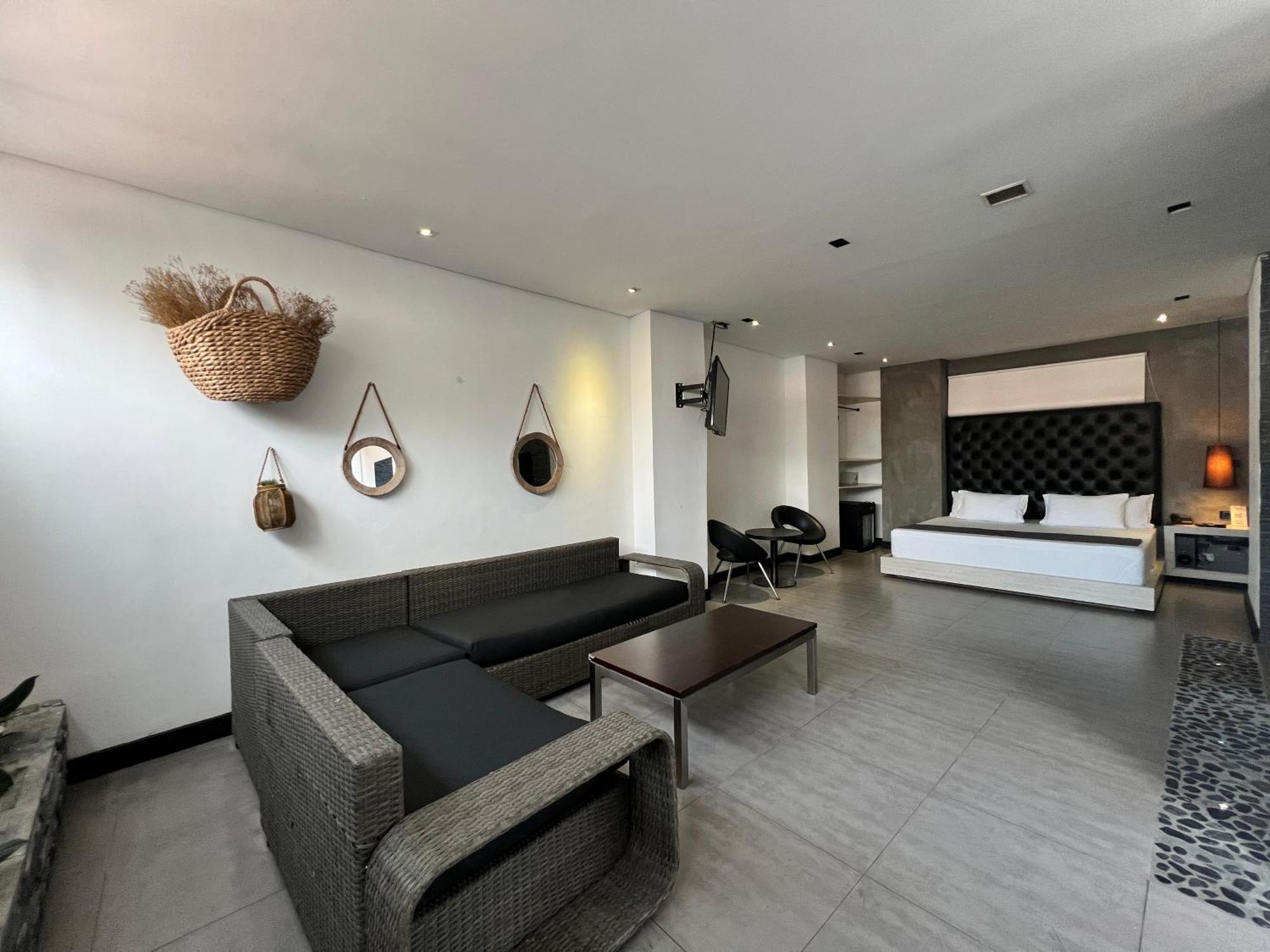 Hotel 47 Medellin Center מראה חיצוני תמונה